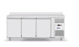 Háromajtós mélyhűtött munkaasztal 420L - -22/-17˚C - GN 1/1 - 230V/600W - 1796x700x(H)879mm - HENDI 232699