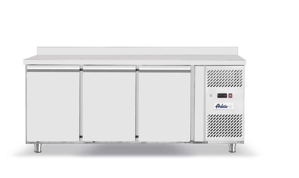 Háromajtós mélyhűtött munkaasztal 420L - -22/-17˚C - GN 1/1 - 230V/600W - 1796x700x(H)879mm - HENDI 232699
